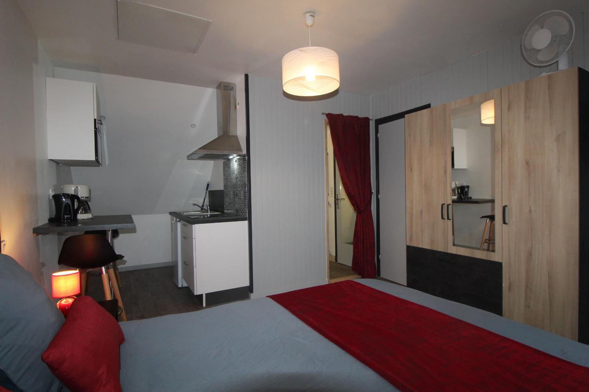 Studio Ouest Cuisine Prive Proche Centre Ville Loudéac Eksteriør billede